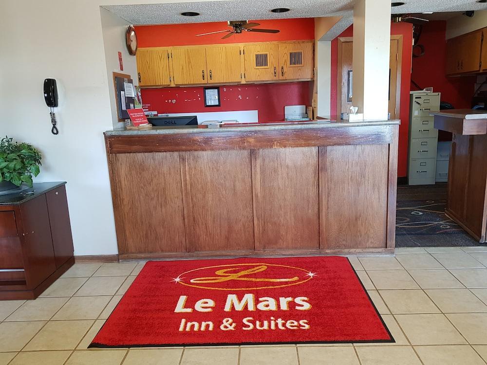 Le Mars Inn&Suites Eksteriør bilde